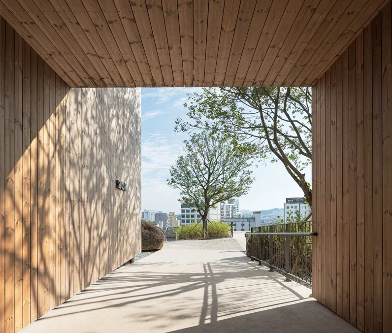 Dreveny Fasadni Obklad 1 E1768425822764